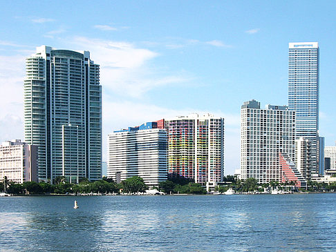 Blick vom Wasser auf Miami Fotos