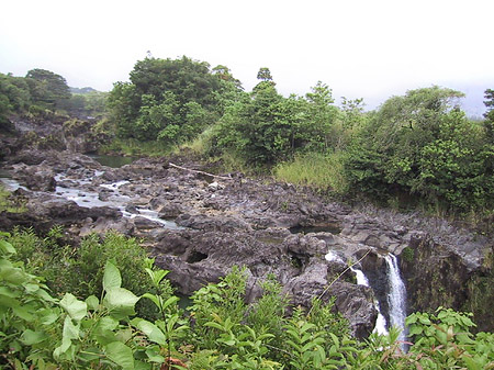 Wasserfall auf Hawaii Fotos